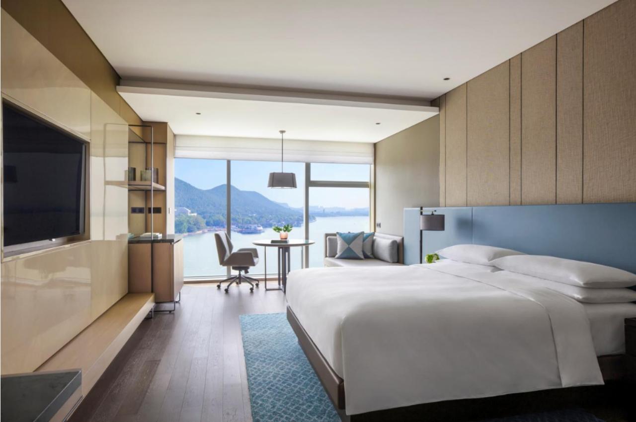 Xuzhou Marriott Hotel Lakeview Bagian luar foto