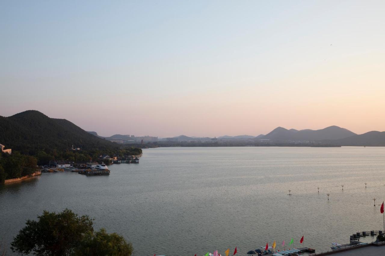 Xuzhou Marriott Hotel Lakeview Bagian luar foto