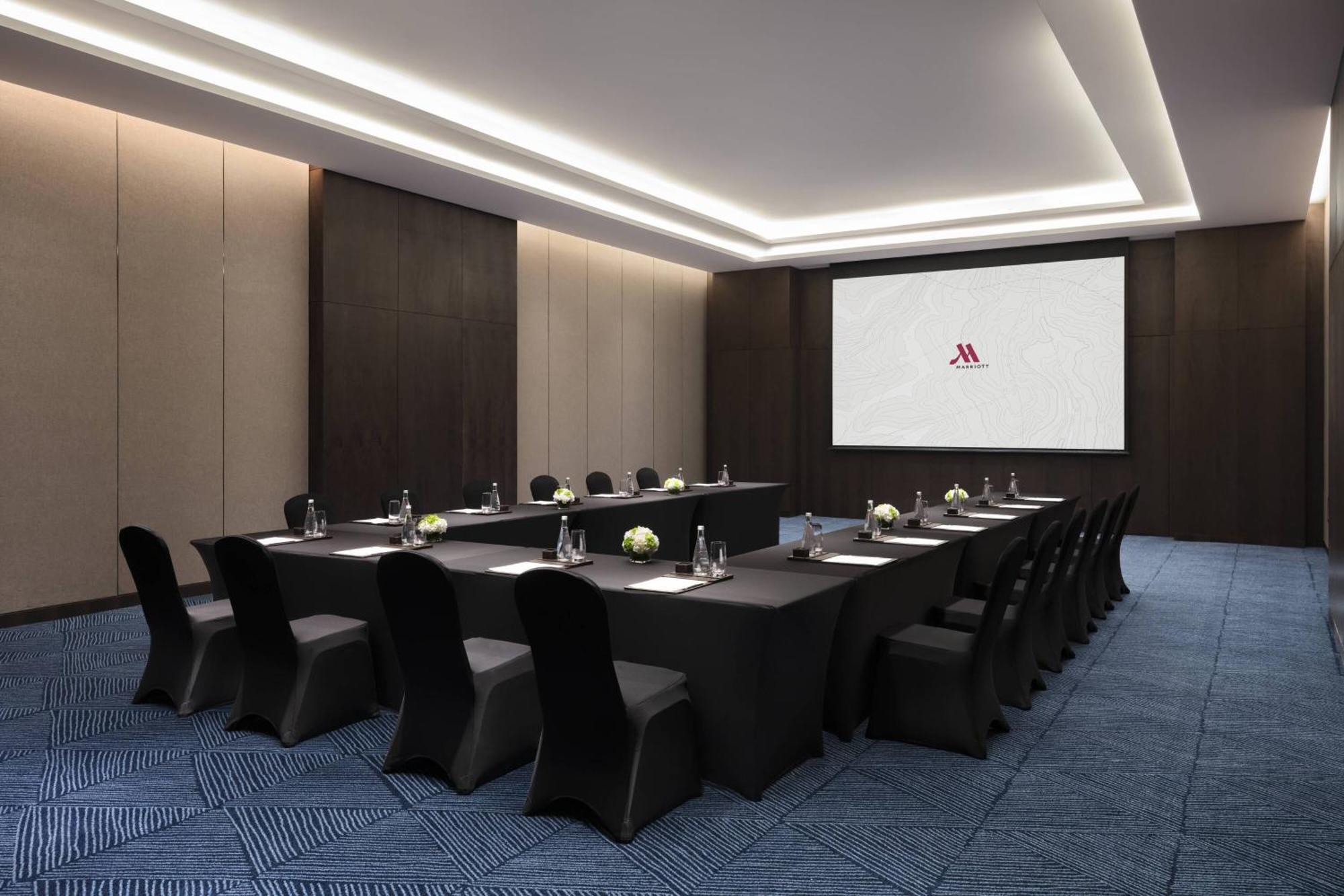Xuzhou Marriott Hotel Lakeview Bagian luar foto