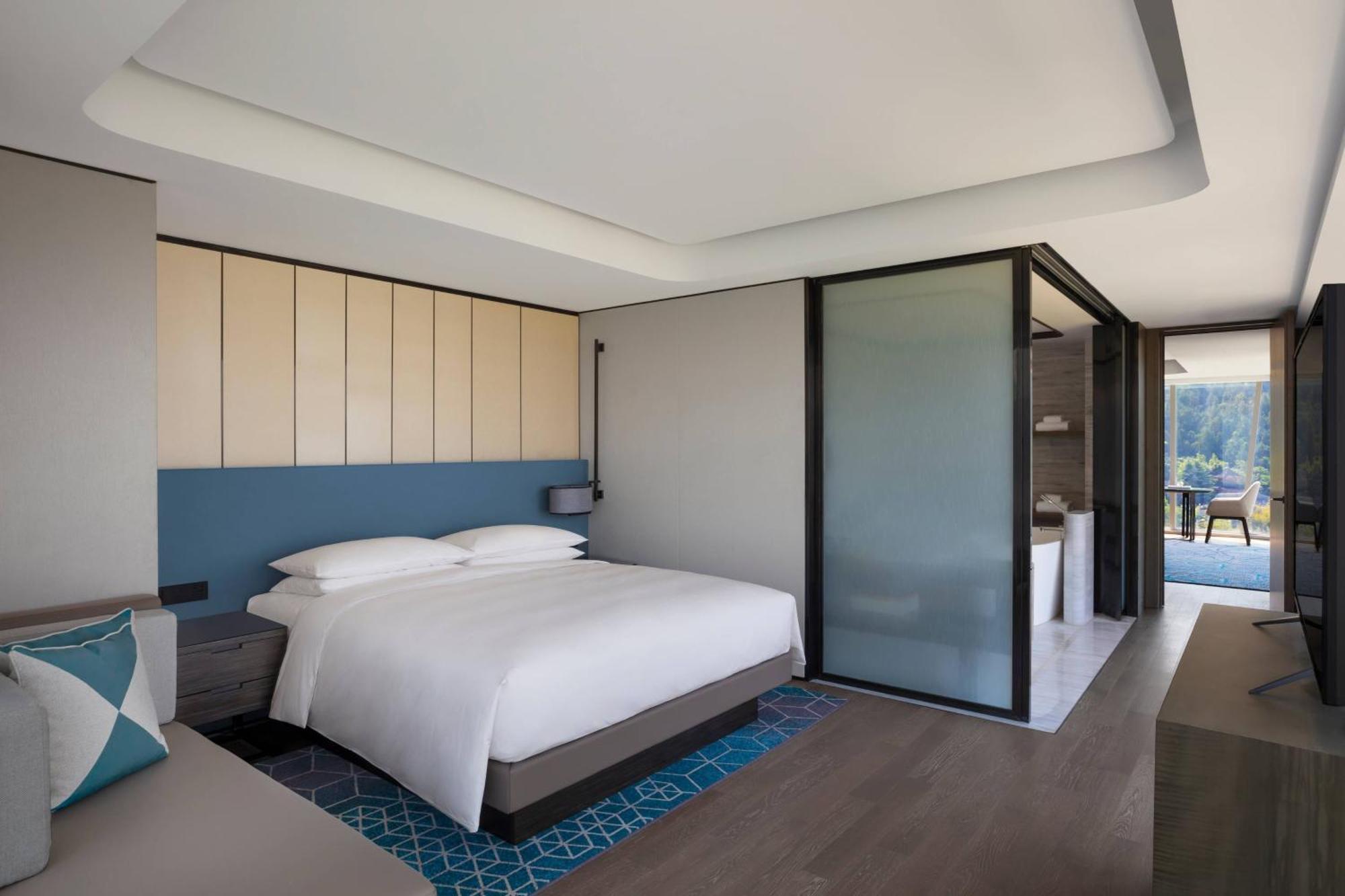 Xuzhou Marriott Hotel Lakeview Bagian luar foto