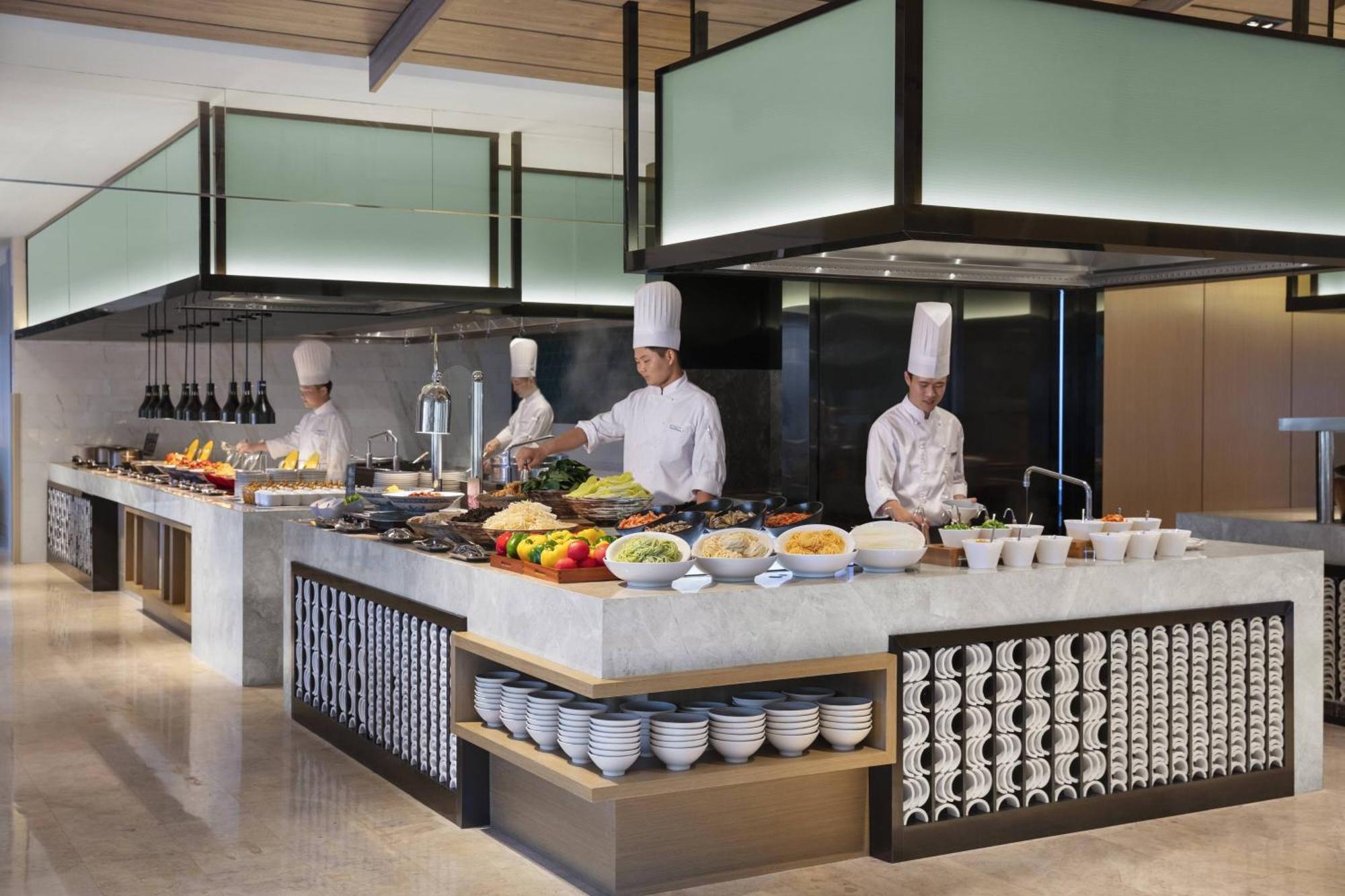 Xuzhou Marriott Hotel Lakeview Bagian luar foto