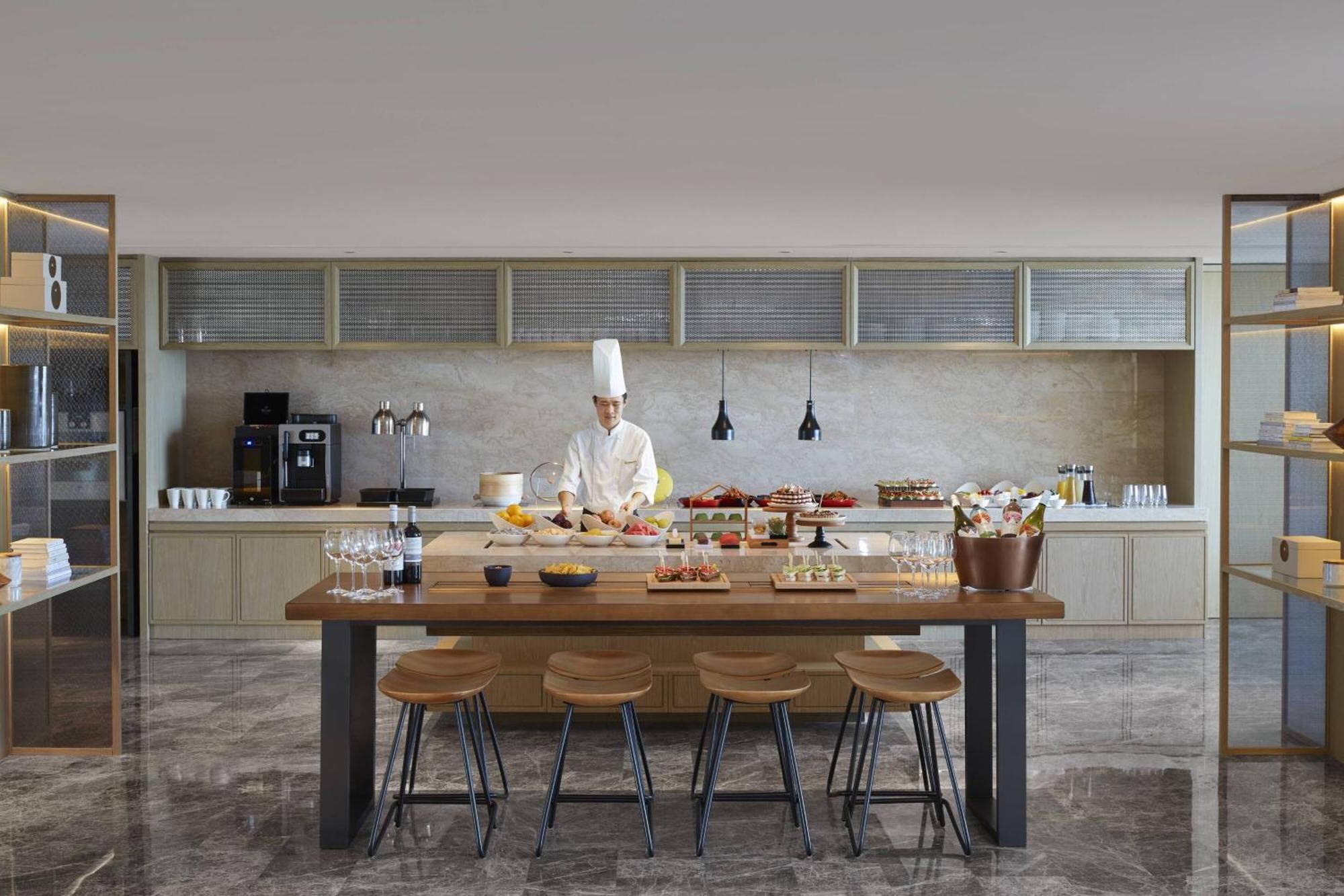 Xuzhou Marriott Hotel Lakeview Bagian luar foto
