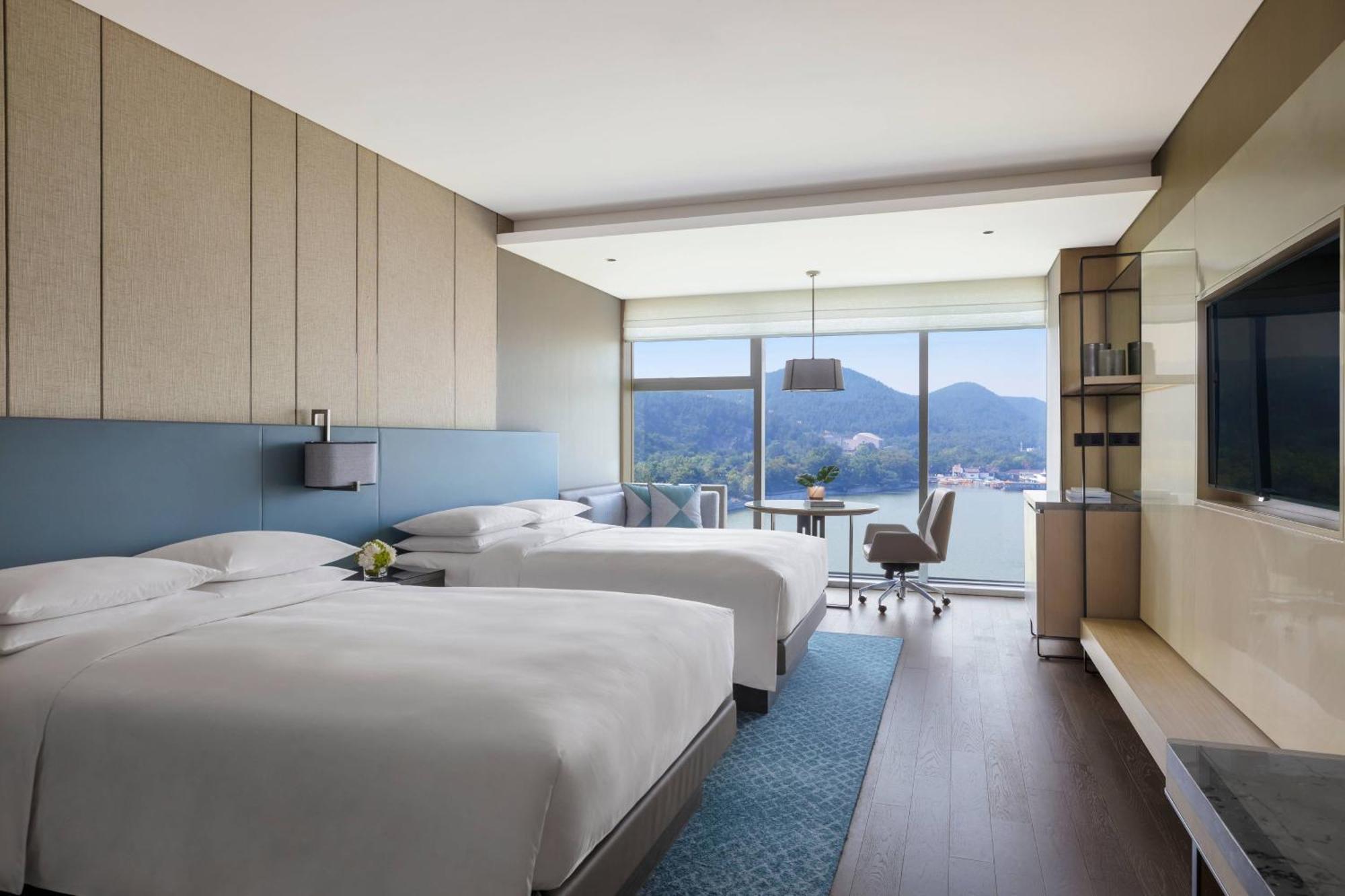 Xuzhou Marriott Hotel Lakeview Bagian luar foto
