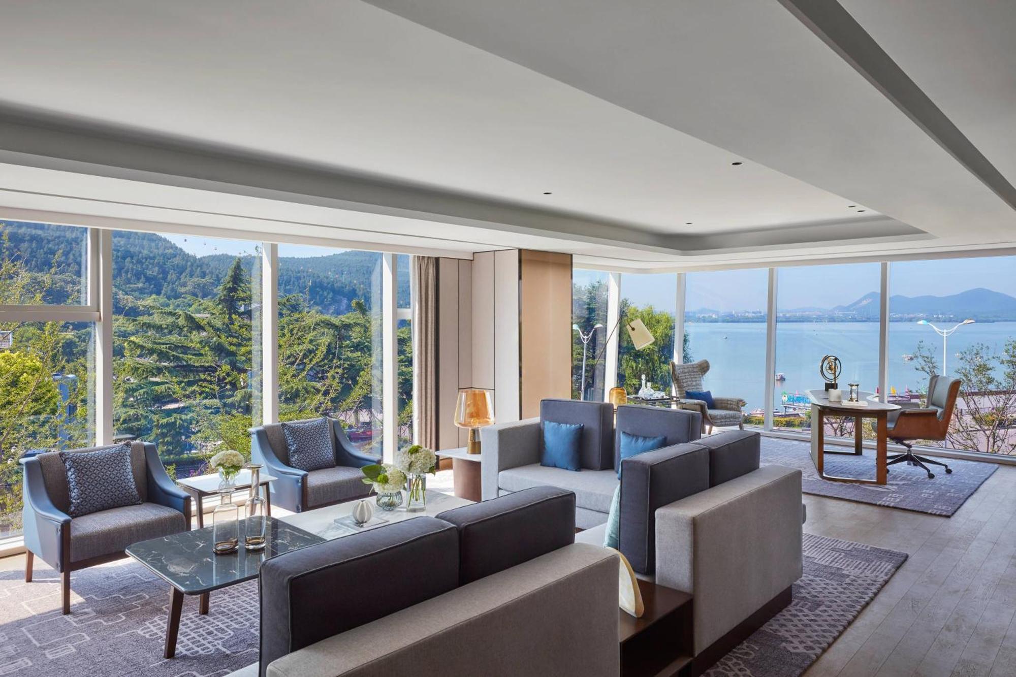 Xuzhou Marriott Hotel Lakeview Bagian luar foto